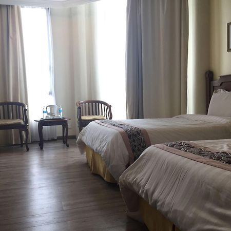Regal Court Hotel Kuching Luaran gambar