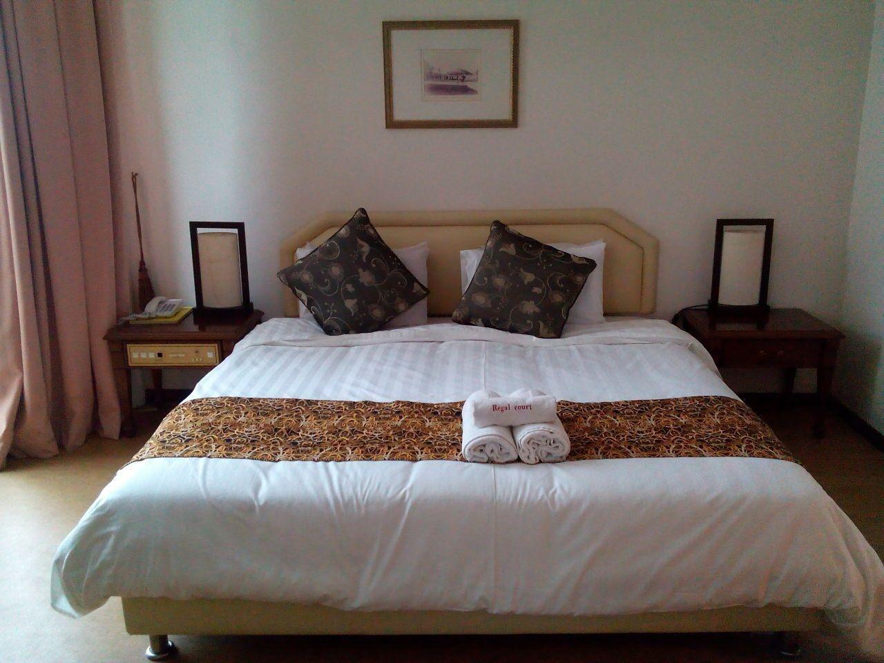 Regal Court Hotel Kuching Luaran gambar