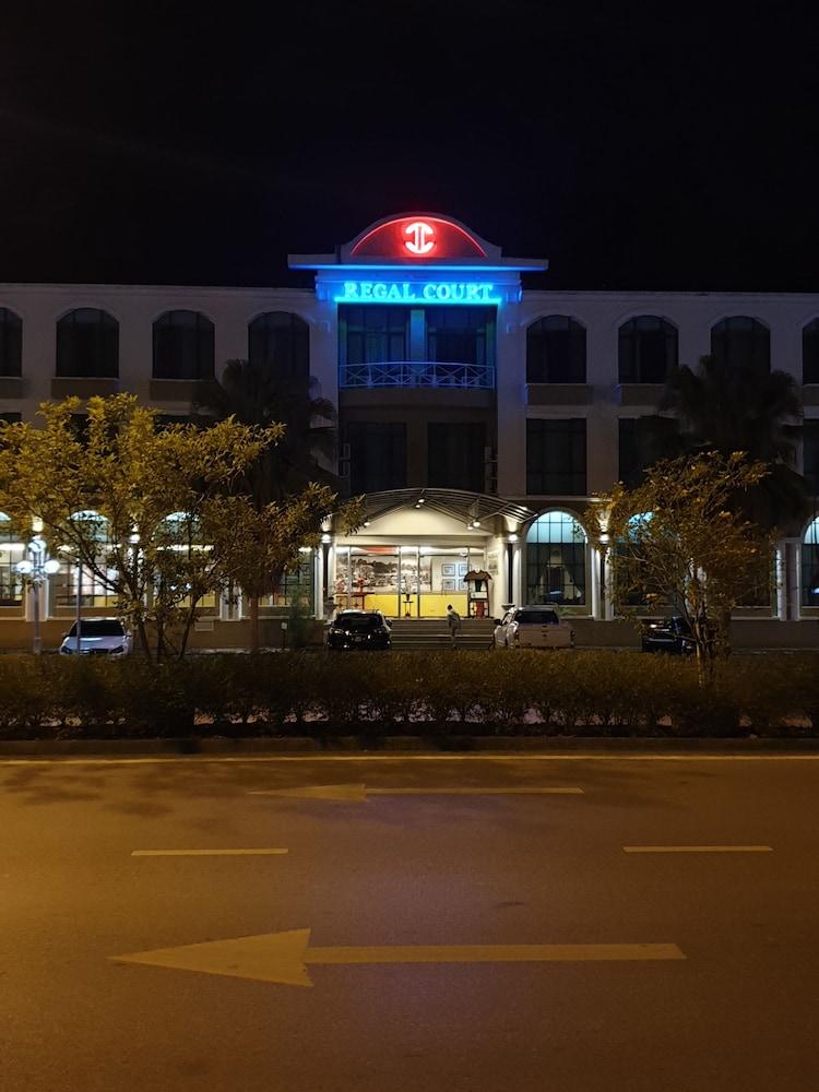 Regal Court Hotel Kuching Luaran gambar