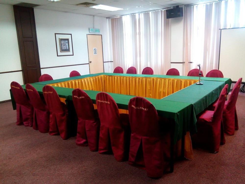 Regal Court Hotel Kuching Luaran gambar