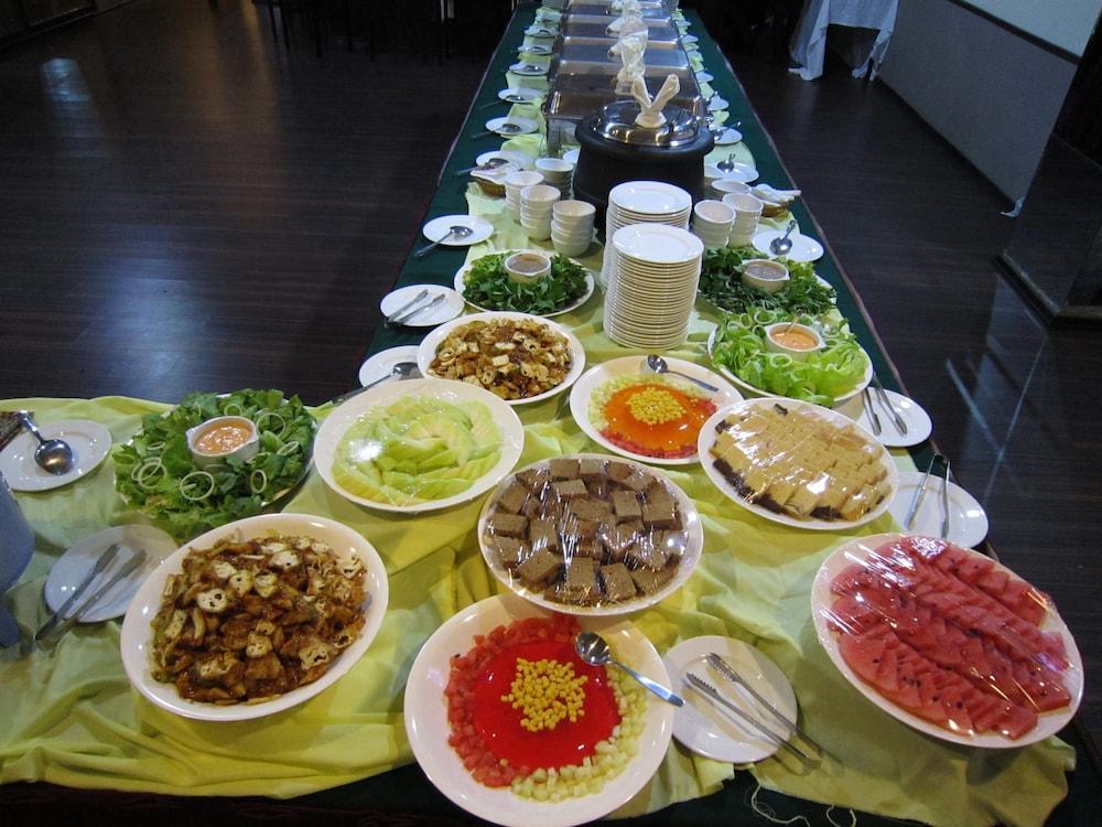 Regal Court Hotel Kuching Luaran gambar