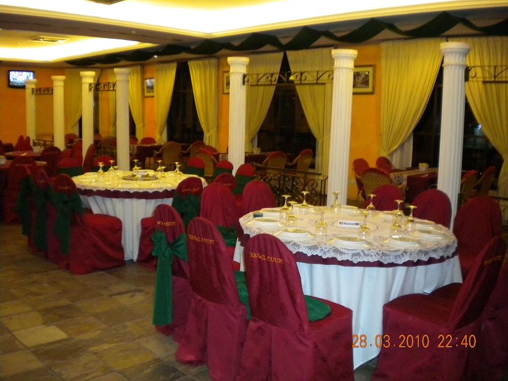 Regal Court Hotel Kuching Luaran gambar