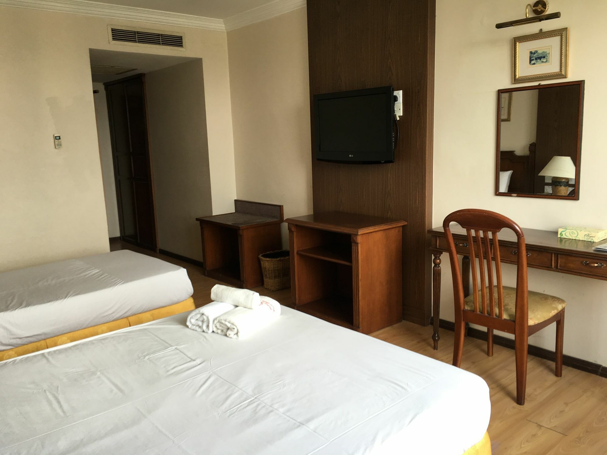 Regal Court Hotel Kuching Luaran gambar